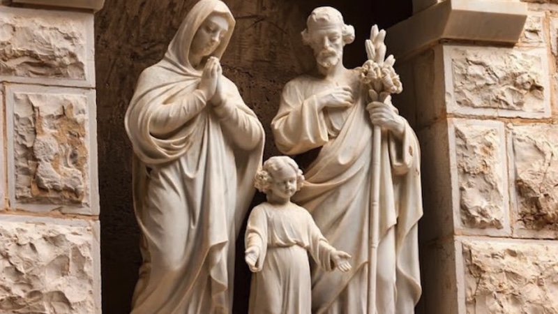 HOMILIES - Holy Family (A)